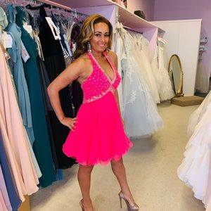 NEW WITH TAGS hot pink halter short formal ! 💕